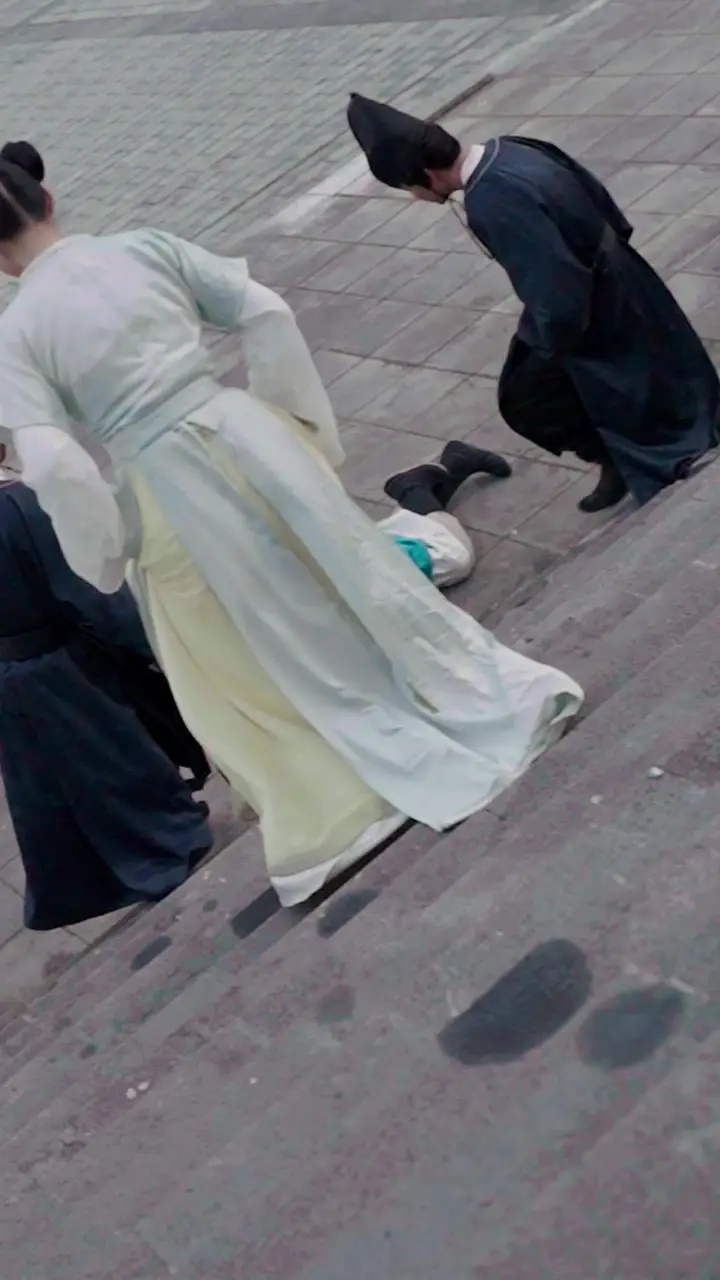 Episode Cover