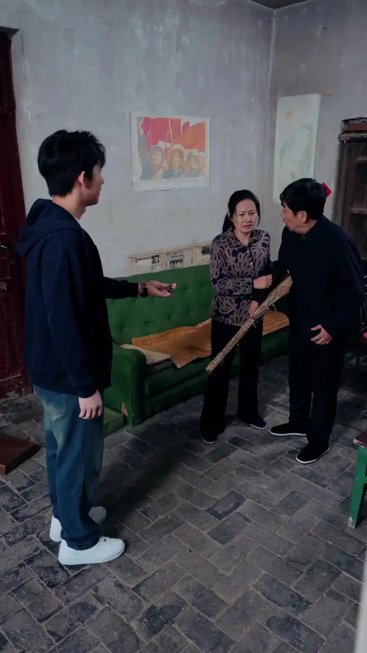 Episode Cover