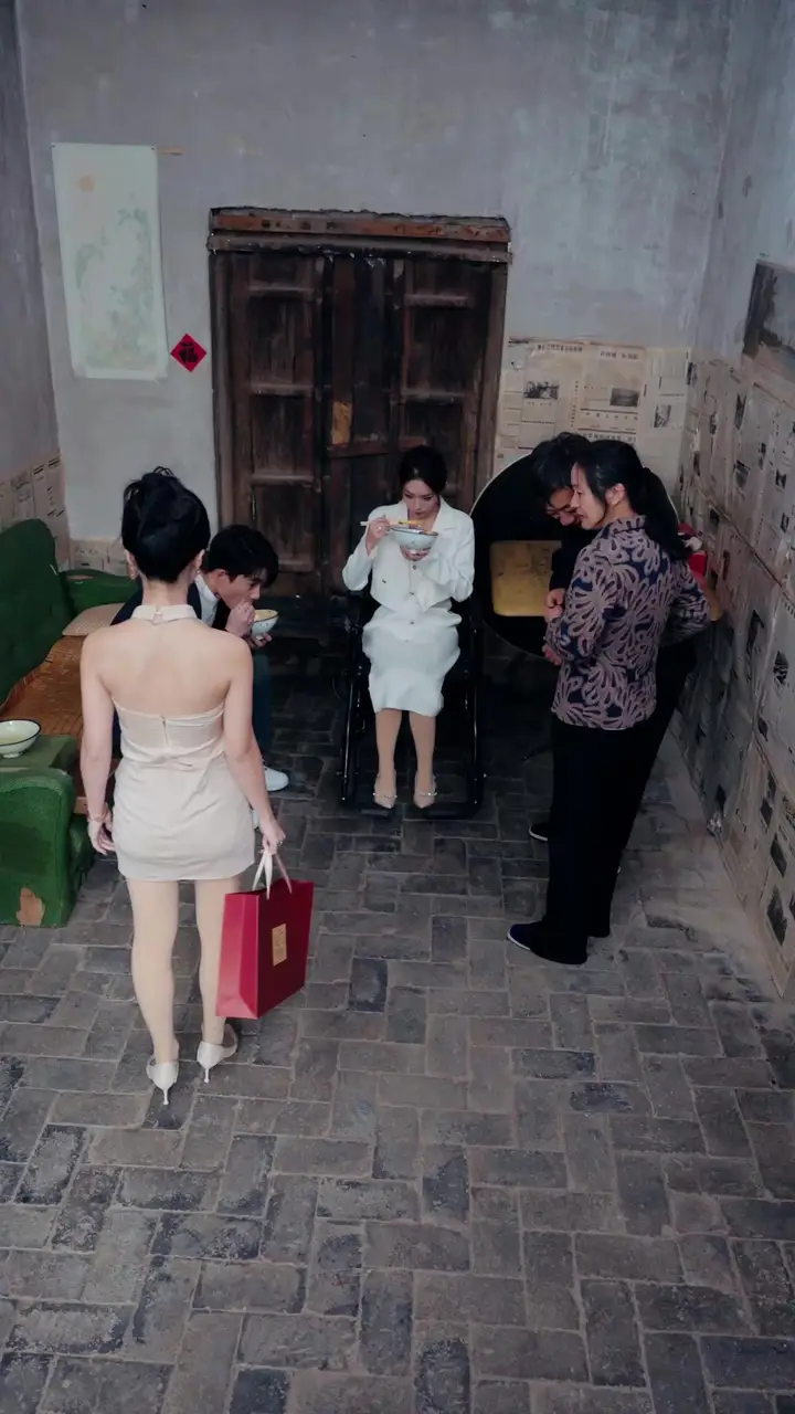 Episode Cover