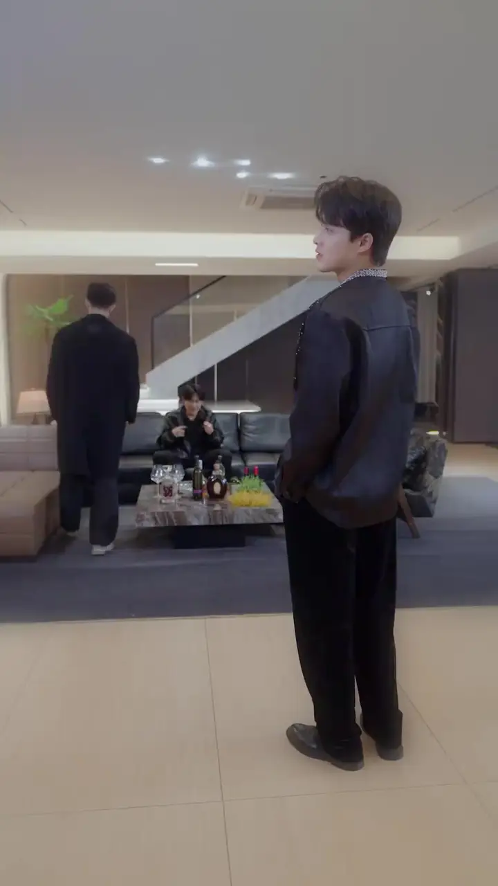 Episode Cover